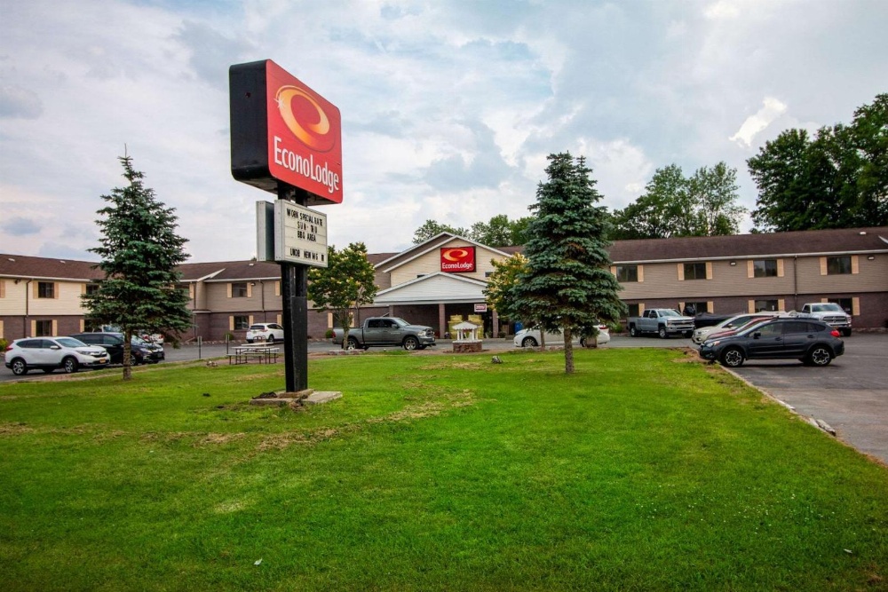 Econo Lodge Massena Hwy 37 Main image